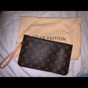 Louis Vuitton neverfull clutch / pouch